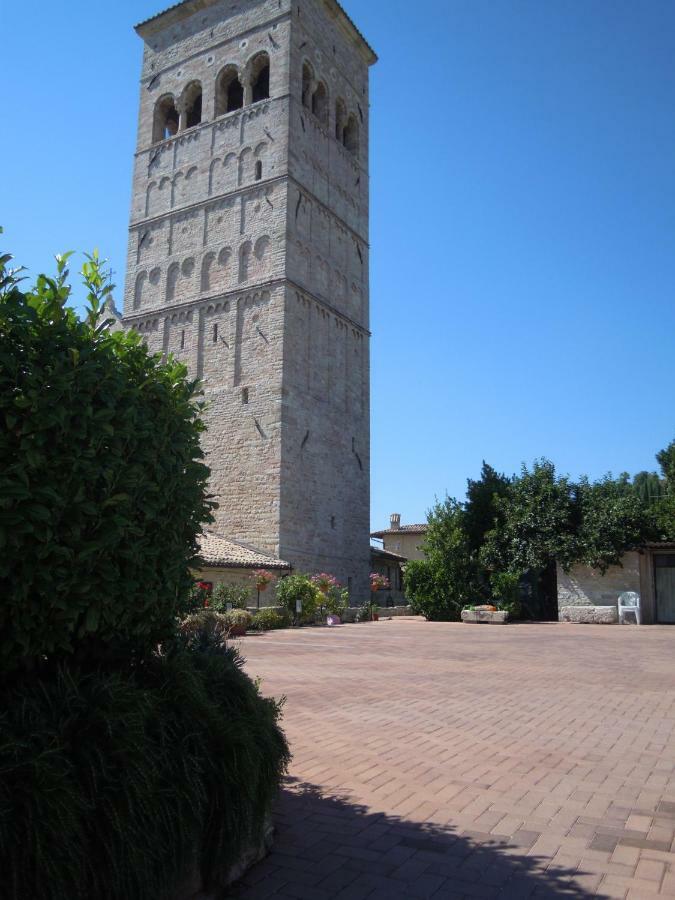 Il Turrione "App. Santa Chiara" Apartamento Assisi Exterior foto